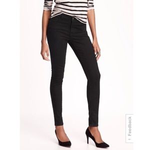 NWT Rockstar Mid Rise Jeans with Built in Sculpt